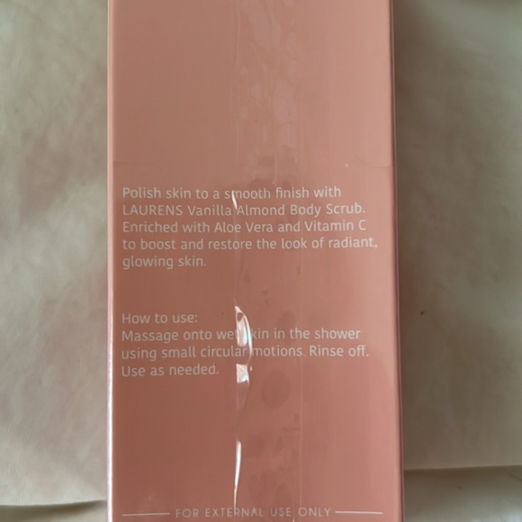LAUREN'S SKINCARE Vanilla Almond Body Scrub - Picture 3 of 3